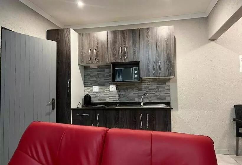 ペンション Sabadi Stays