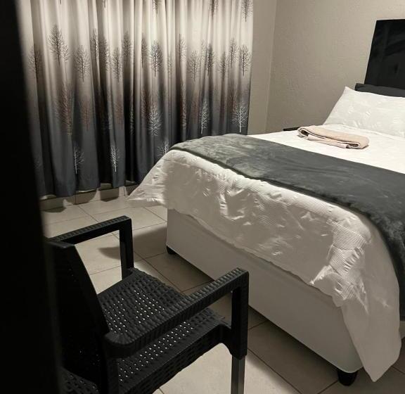 膳宿费 Sabadi Stays