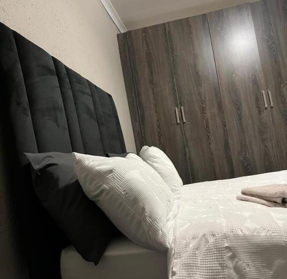 膳宿费 Sabadi Stays