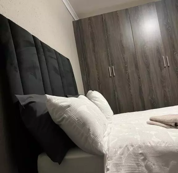 ペンション Sabadi Stays