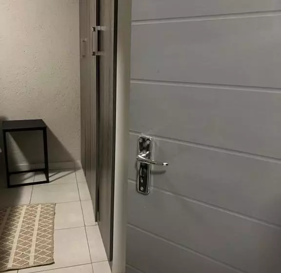 ペンション Sabadi Stays