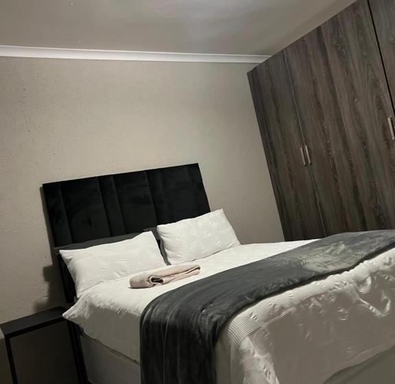 膳宿费 Sabadi Stays