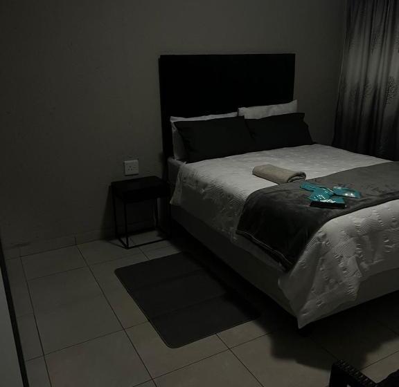 膳宿费 Sabadi Stays