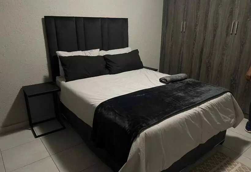 ペンション Sabadi Stays