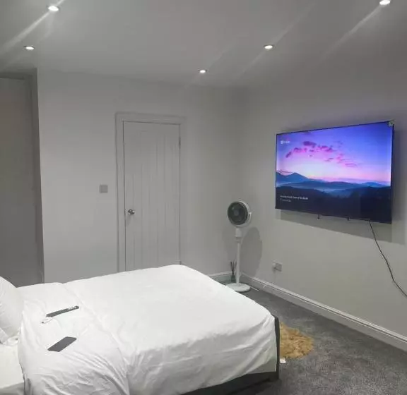 Majatalo Spacious Self Contained Studio