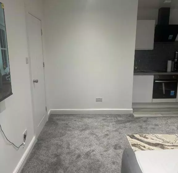 Majatalo Spacious Self Contained Studio