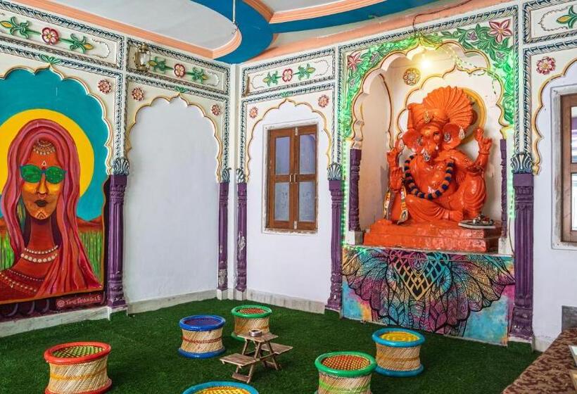 Safar Hostel Pushkar