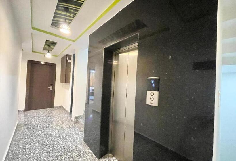 Bagga Kuteer ! Haridwar होटल बग्गा कुटीर ஹோட்டல் பக்கா குடிசை Fully Air Conditioned Hotel, Lift Wifi