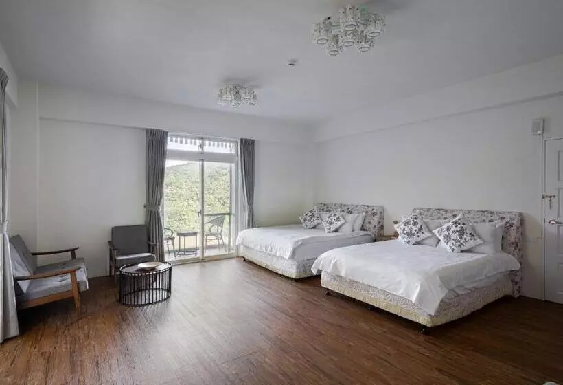 تختخواب و صبحانه Kilar Mountain Villa