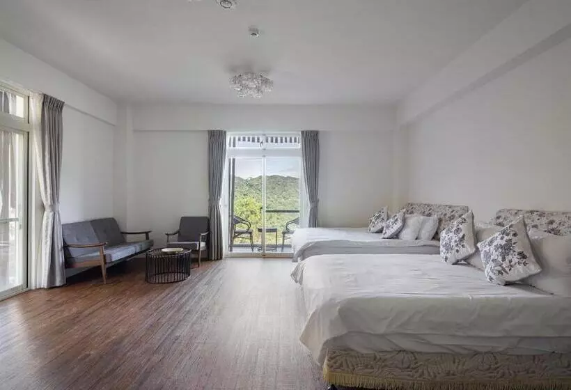 تختخواب و صبحانه Kilar Mountain Villa