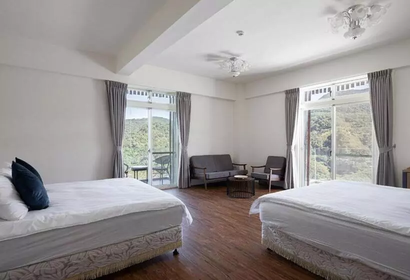 تختخواب و صبحانه Kilar Mountain Villa