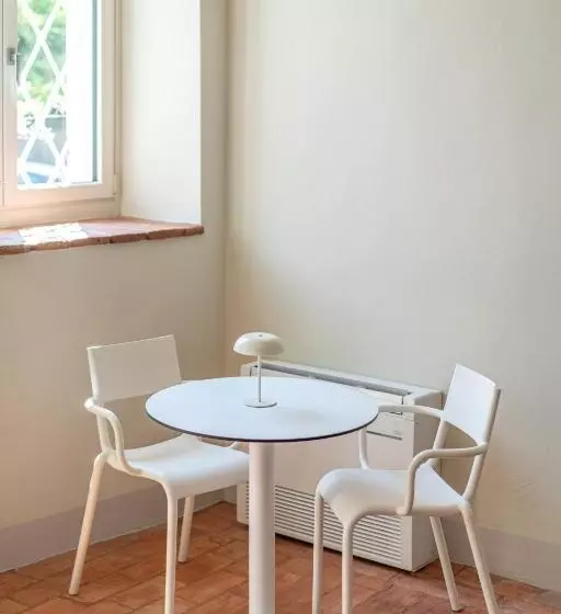تختخواب و صبحانه The Lake Suites   Luxury Stay In Lazise