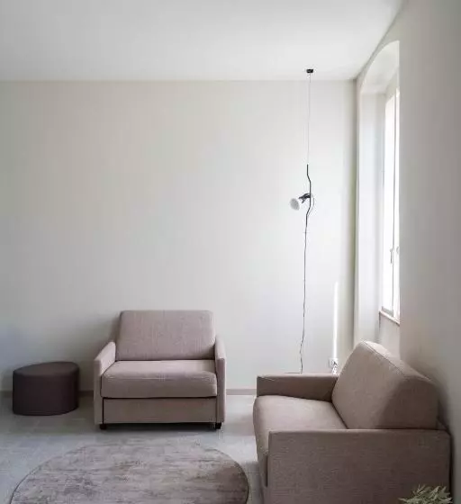 تختخواب و صبحانه The Lake Suites   Luxury Stay In Lazise