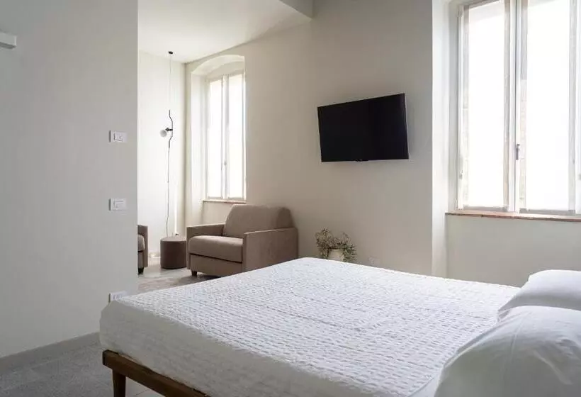 تختخواب و صبحانه The Lake Suites   Luxury Stay In Lazise