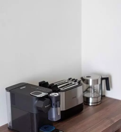 تختخواب و صبحانه The Lake Suites   Luxury Stay In Lazise