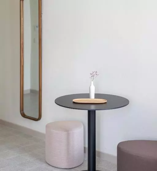 تختخواب و صبحانه The Lake Suites   Luxury Stay In Lazise