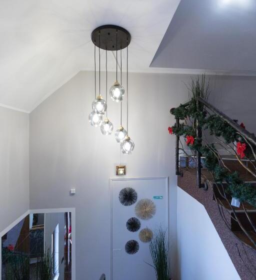 هتل Complex Turistic Veverita