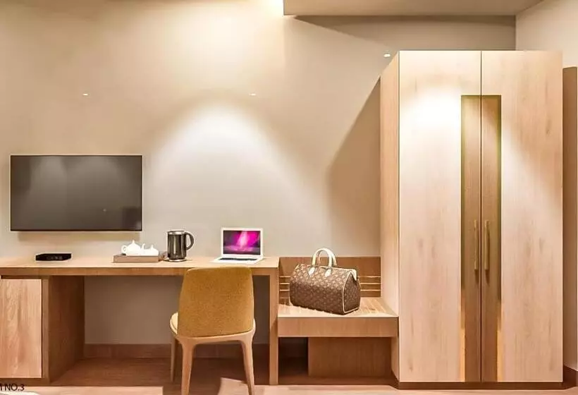 Hotelli Hari International