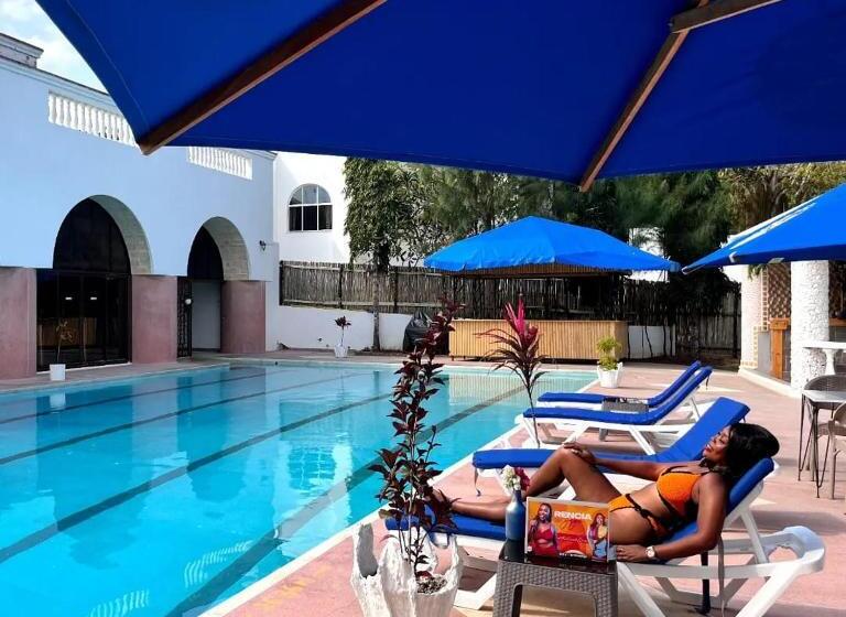 هتل L A Bendera S Beach