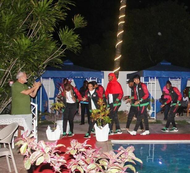 هتل L A Bendera S Beach