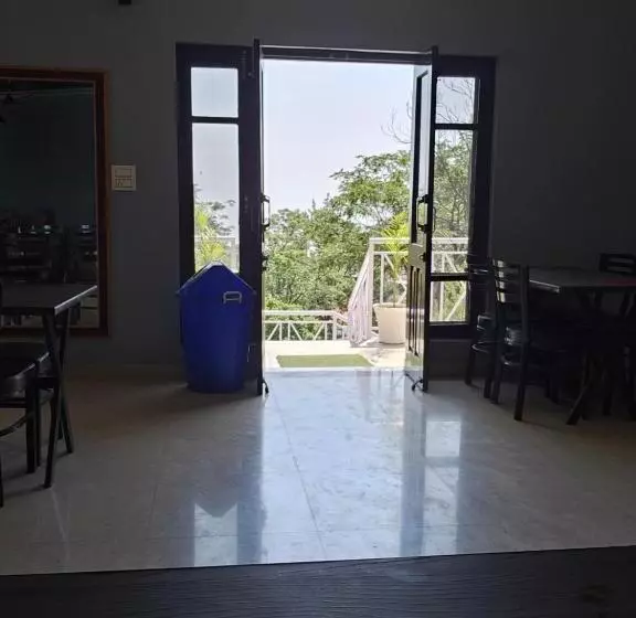 Hotelli On The Rocks