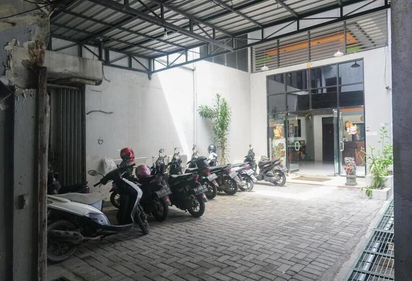 בית מלון כפרי Surya Abadi Guest House Syariah