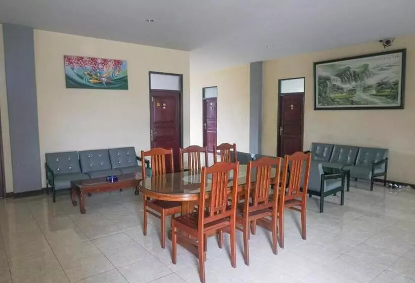 هتل Surya Abadi Guest House Syariah