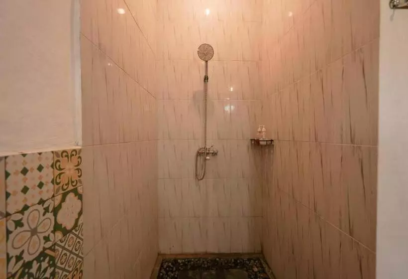 ホテル Urbanview Villa Pondok Uma Sari Near Ubud