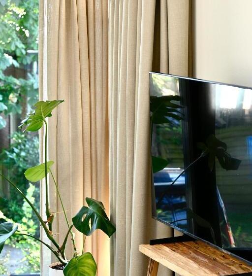 בית מלון כפרי Van Heeckeren City Centre Jacuzzi Lofts