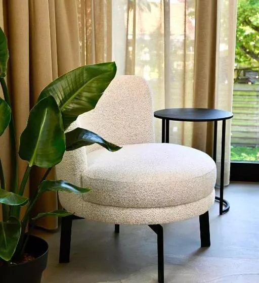 ホテル Van Heeckeren City Centre Jacuzzi Lofts