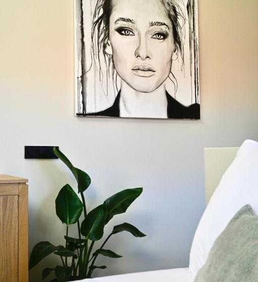 בית מלון כפרי Van Heeckeren City Centre Jacuzzi Lofts