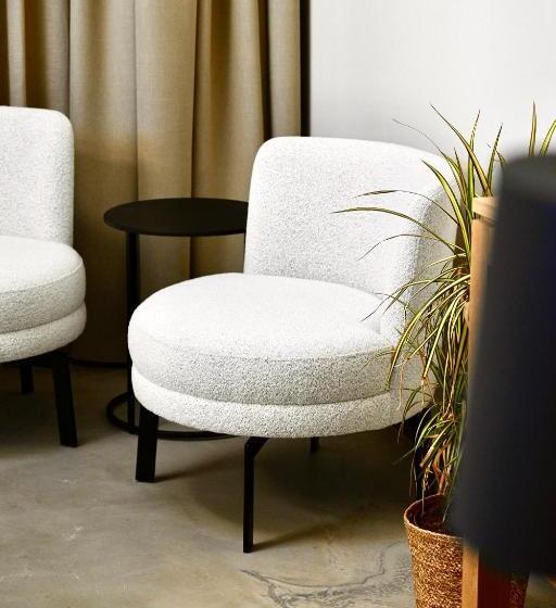 בית מלון כפרי Van Heeckeren City Centre Jacuzzi Lofts