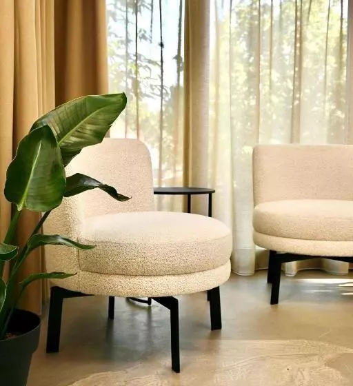 ホテル Van Heeckeren City Centre Jacuzzi Lofts