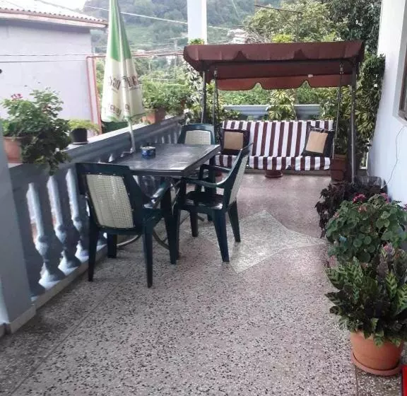 پانسیون Cicis House
