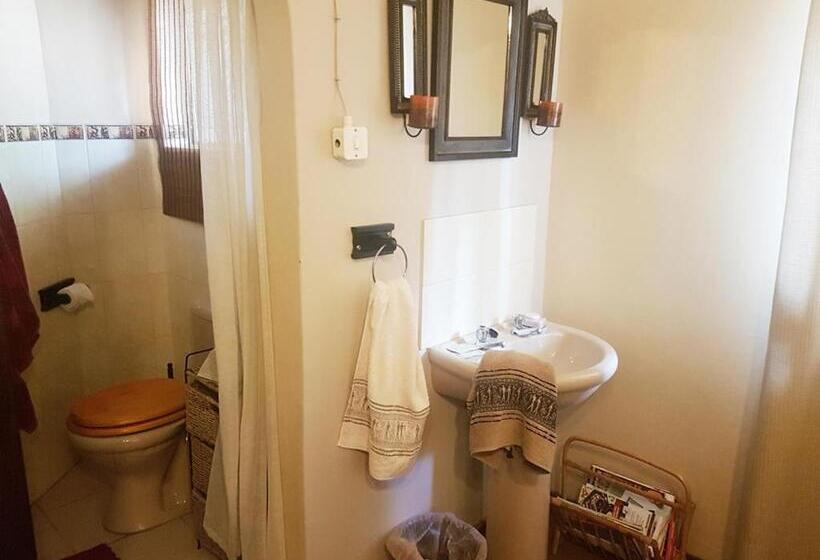 פנסיון Lizzie S