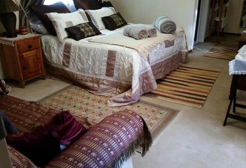 פנסיון Lizzie S