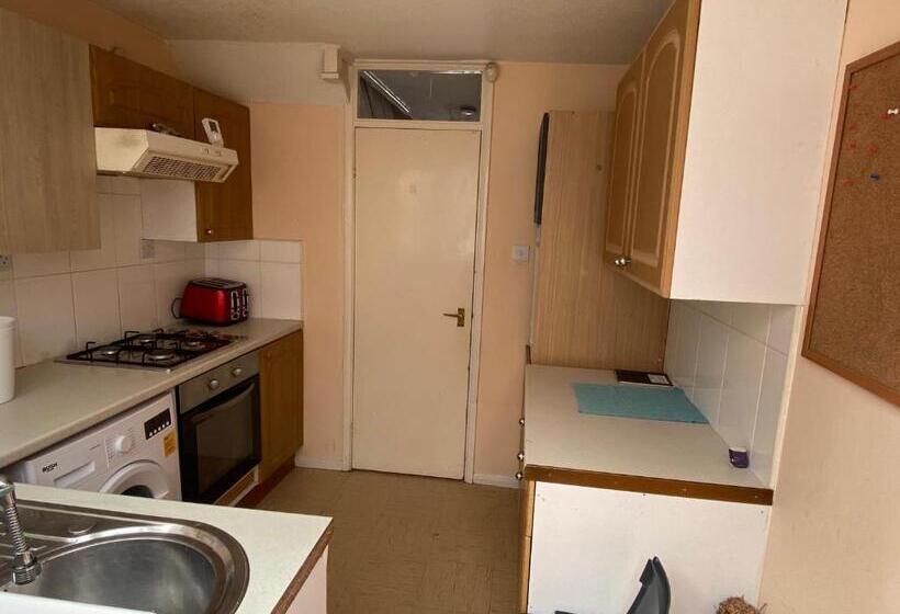 بنسيون Sariyu Space Barking