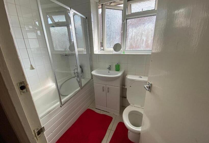 بنسيون Sariyu Space Barking