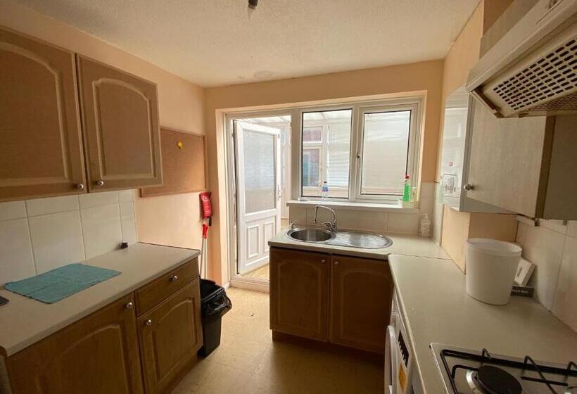 بنسيون Sariyu Space Barking