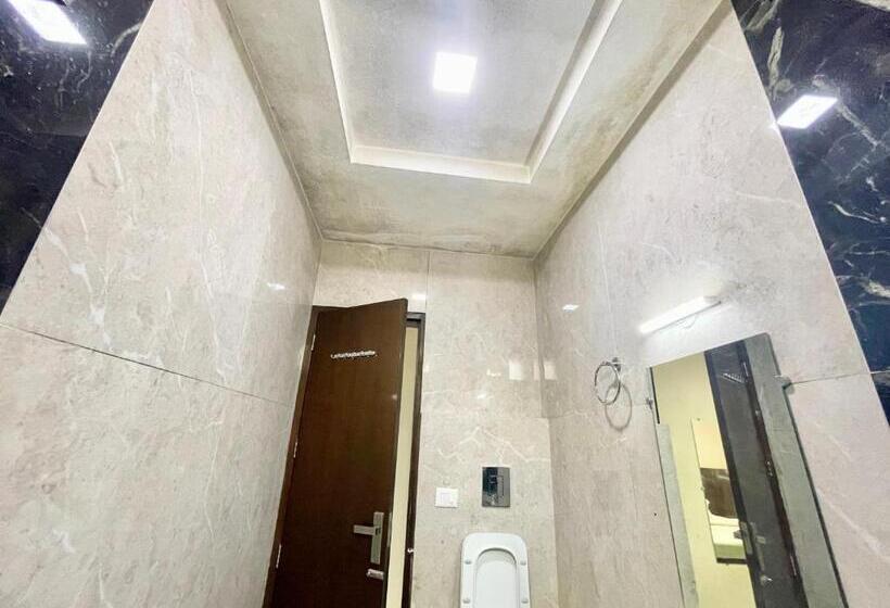 Ray Ban ! Haridwar होटल रे बन ரே பான் ஹோட்டல் Fully Air Conditioned Hotel, Lift Wifi And Parking Ava