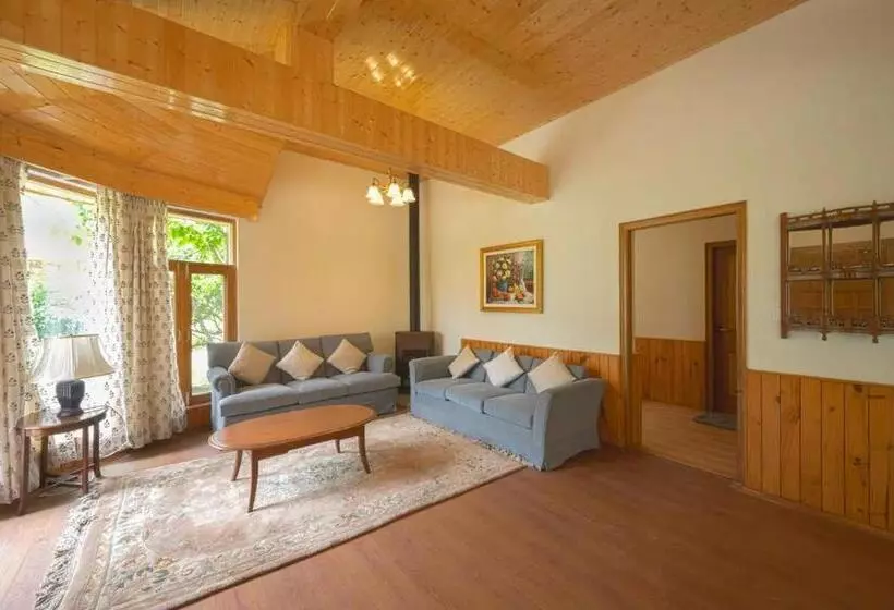 تختخواب و صبحانه The Native Route   Boutique Cottages In Manali