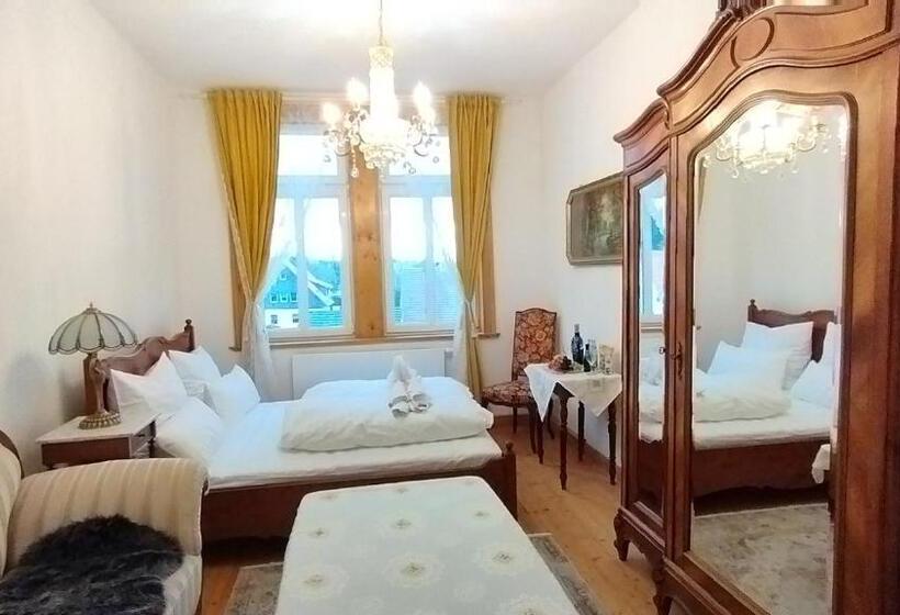 تختخواب و صبحانه Unik Villa Kurz Urlaub Mit Veranda Und Balkon
