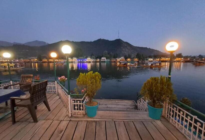 בית מלון כפרי Srinagar Tourism Group Of House Boats