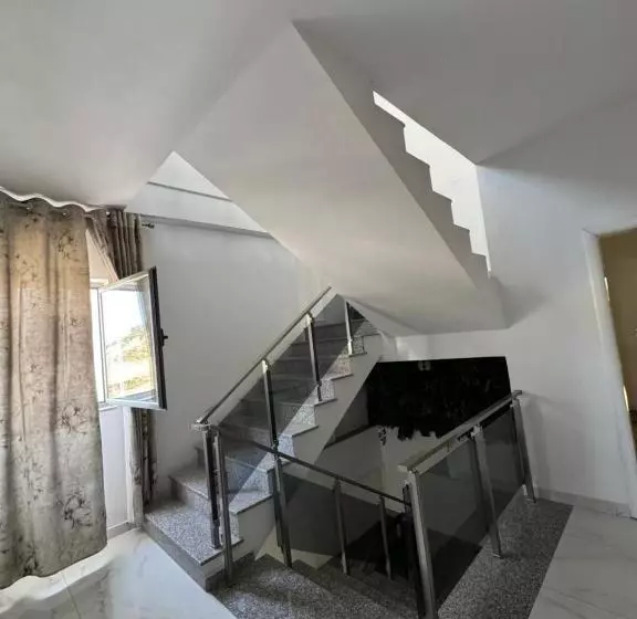 هتل Veranda