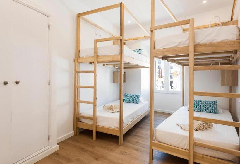 Madalena Hostel E Suites