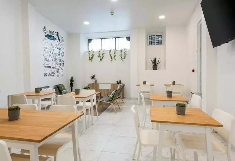 Madalena Hostel E Suites