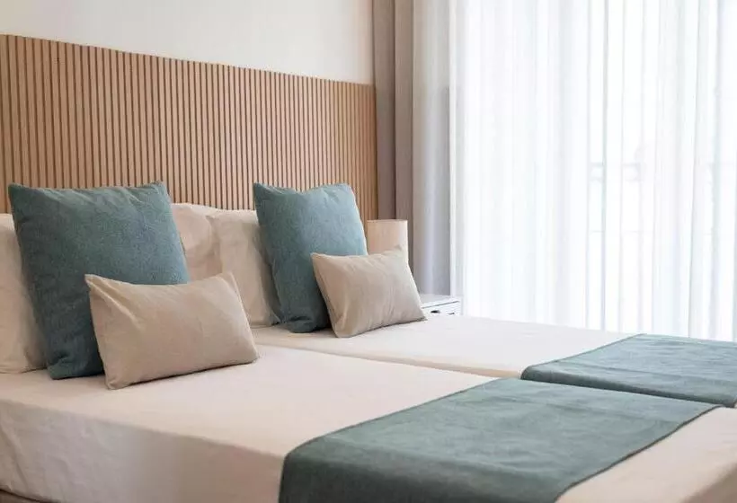 Madalena Hostel E Suites