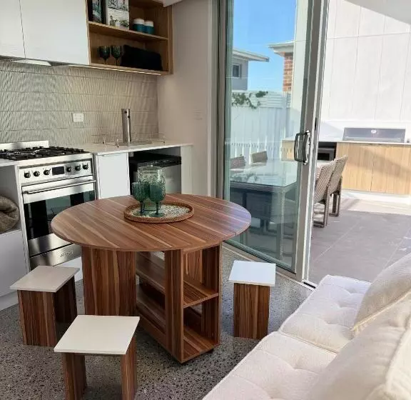 پانسیون Rom Baros Tiny Beach House