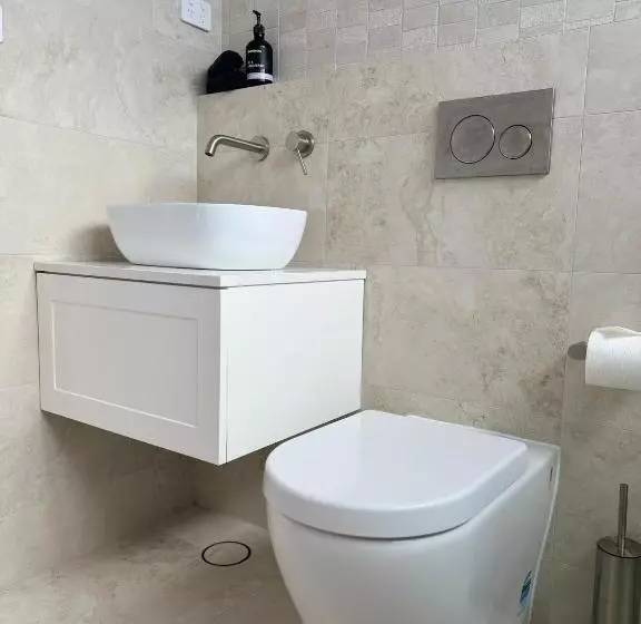 پانسیون Rom Baros Tiny Beach House