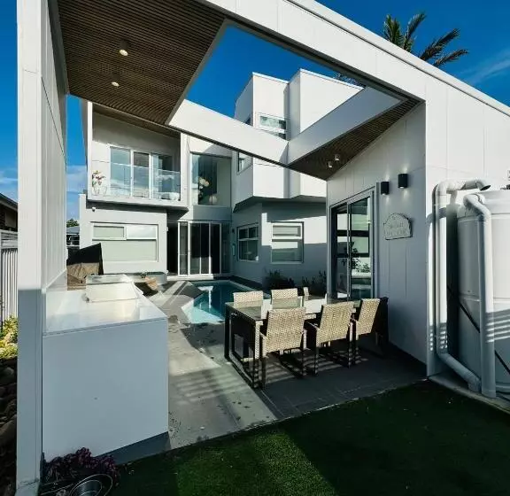 پانسیون Rom Baros Tiny Beach House